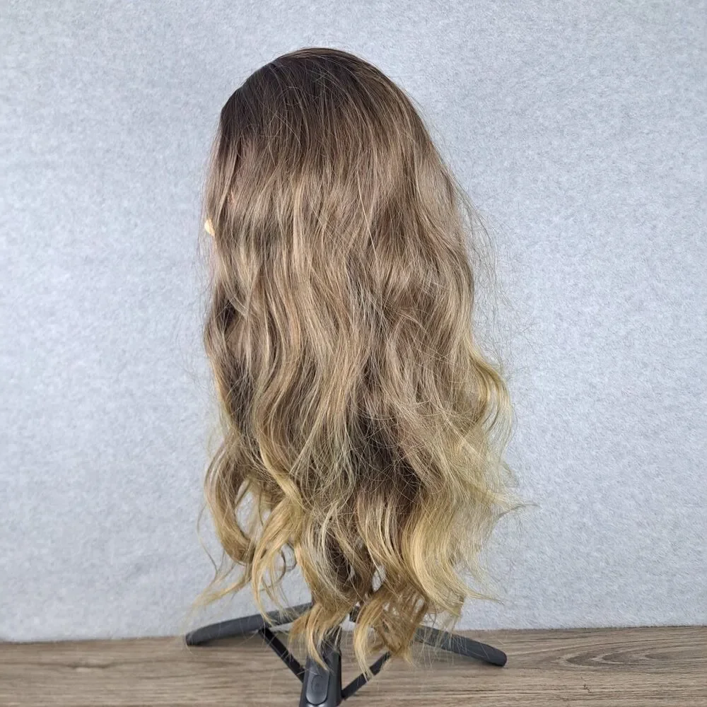 Wig Brown Blonde Long Wavy Professional Quality Synthetic Realistic Styleable - Picture 2 of 6